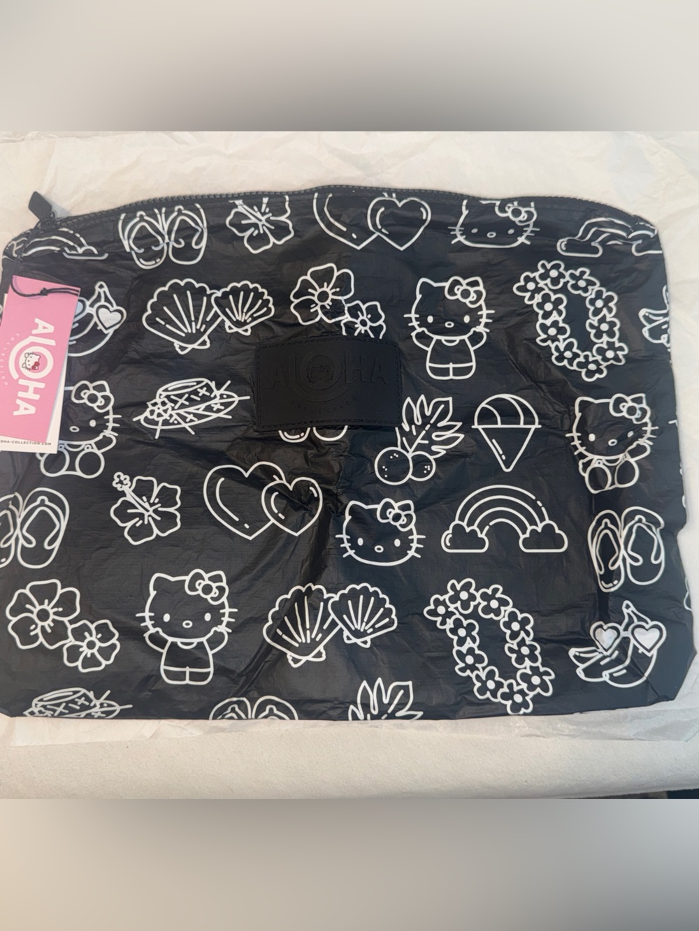 Aloha collection hello kitty icons max pouch